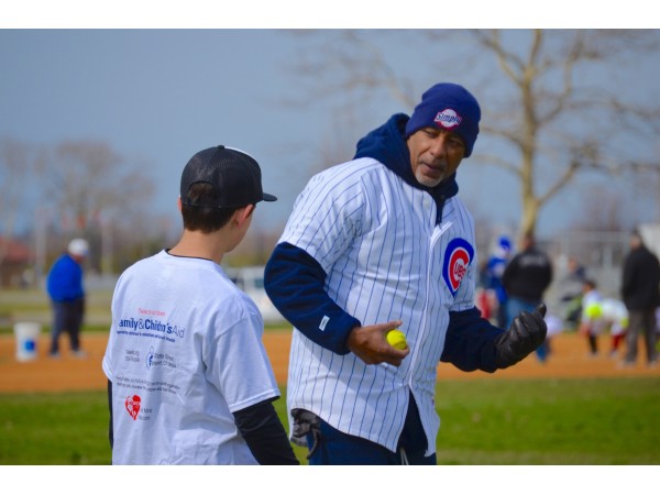 Angel Echevarria at the MLB Youth Clinic